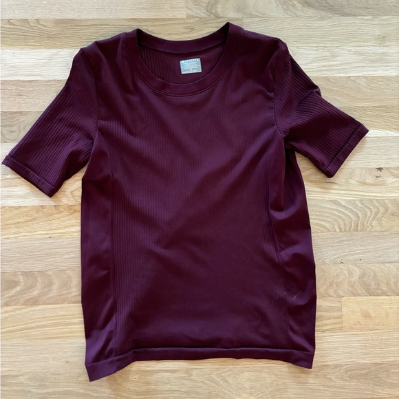 Athleta tee - Picture 1 of 3
